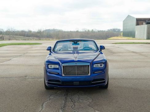 Used 2017 Rolls-Royce Dawn image 37