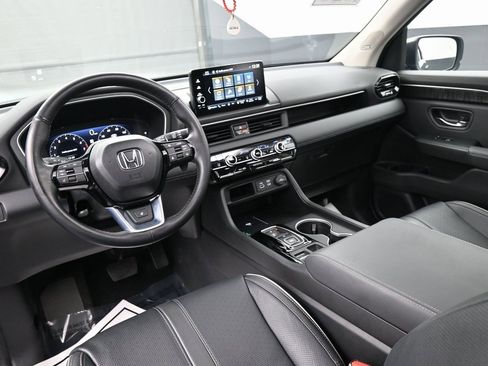 Used 2024 Honda Pilot Elite image 13