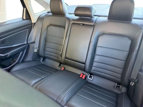 Used 2021 Volkswagen Jetta SE image 11