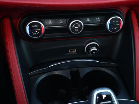 Used 2021 Alfa Romeo Stelvio Sprint w/ Nero Edizione image 25