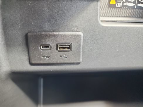 New 2025 GMC Sierra 2500 SLT w/ SLT Convenience Package image 22