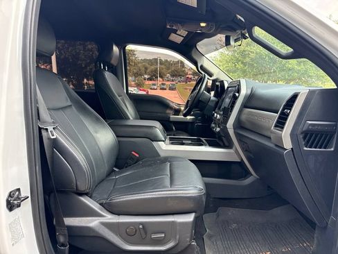 Used 2022 Ford F350 Lariat w/ Lariat Ultimate Package AWD/4WD image 12