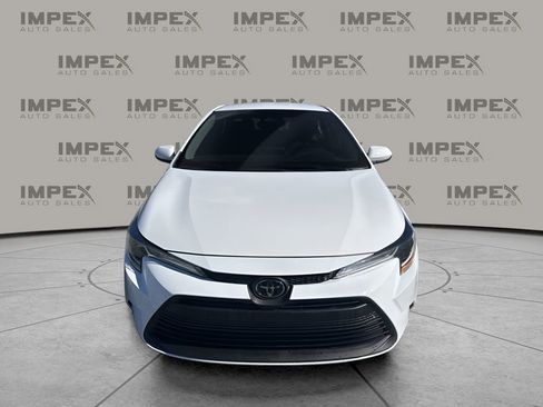Used 2025 Toyota Corolla LE image 8
