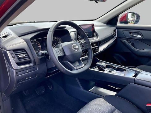 Used 2026 Nissan Rogue SV FWD image 18
