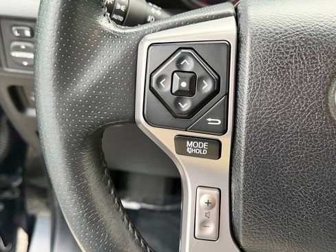Used 2016 Toyota 4Runner Limited AWD/4WD image 24