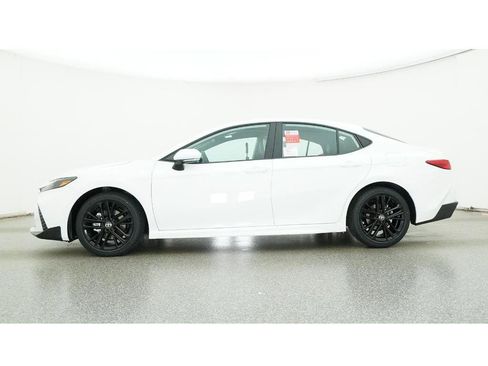 New 2026 Toyota Camry SE image 19