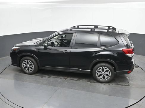 Used 2022 Subaru Forester Premium AWD/4WD image 38