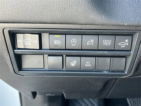 Used 2024 Toyota Tundra Limited image 24