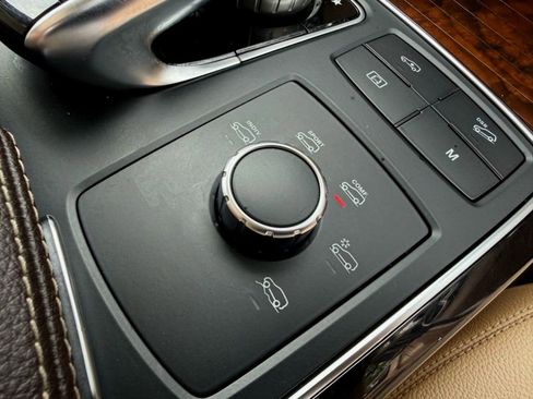 Used 2019 Mercedes-Benz GLS 450 4MATIC w/ Premium 1 Package image 46