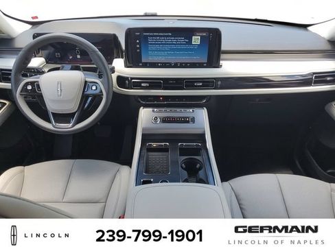 New 2026 Lincoln Aviator AWD image 17