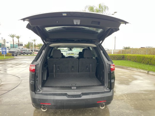 Used 2020 Chevrolet Traverse LT FWD image 25