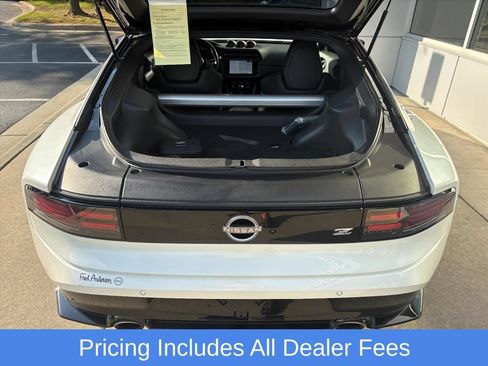 Certified 2025 Nissan Z Performance w/ Floor Mat Package RWD image 25