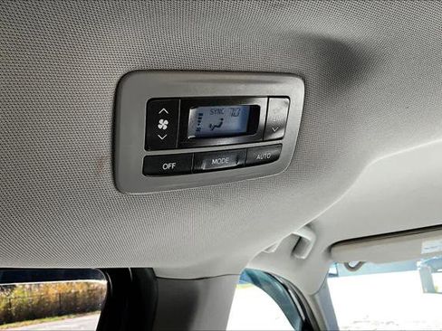 Certified 2017 Toyota Sienna LE image 35