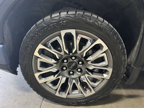 Used 2025 GMC Sierra 1500 Denali Ultimate AWD/4WD image 24