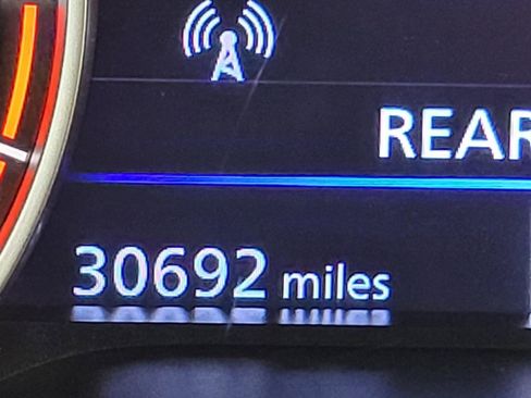 Used 2025 Nissan Altima 2.5 SV image 2