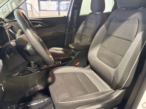 Certified 2021 Chevrolet TrailBlazer LT w/ Convenience Package image 17