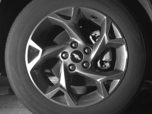Used 2025 Chevrolet Trax LT FWD image 13