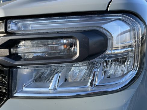 Certified 2022 Ford Maverick XLT image 10