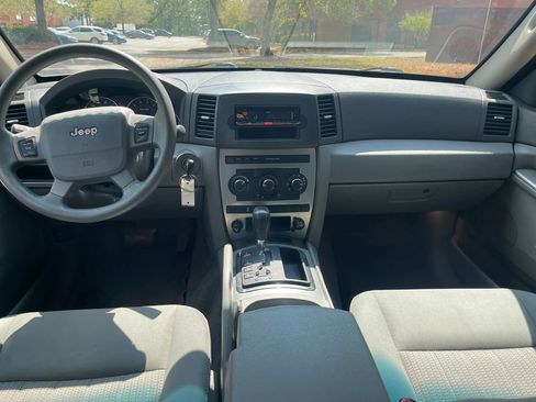 Used 2007 Jeep Grand Cherokee Laredo RWD image 16