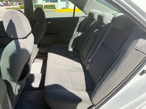 Used 2005 Toyota Camry XLE image 25