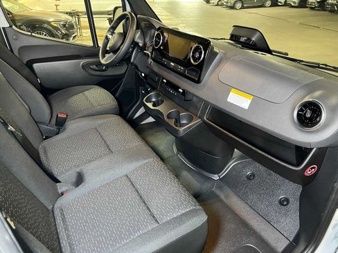 Used 2026 Mercedes-Benz Sprinter 2500 image 11