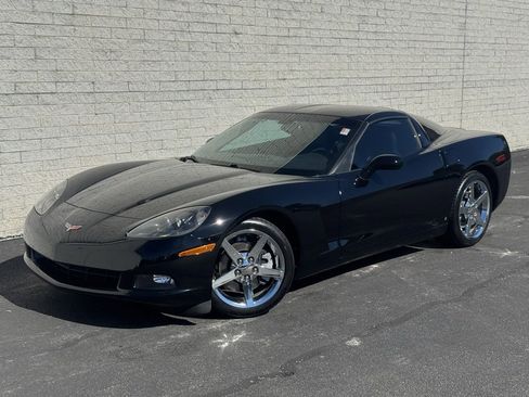 Used 2007 Chevrolet Corvette Coupe image 2
