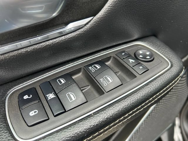 Used 2024 RAM 1500 Laramie AWD/4WD image 35