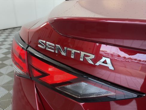 Used 2023 Nissan Sentra SR FWD image 16