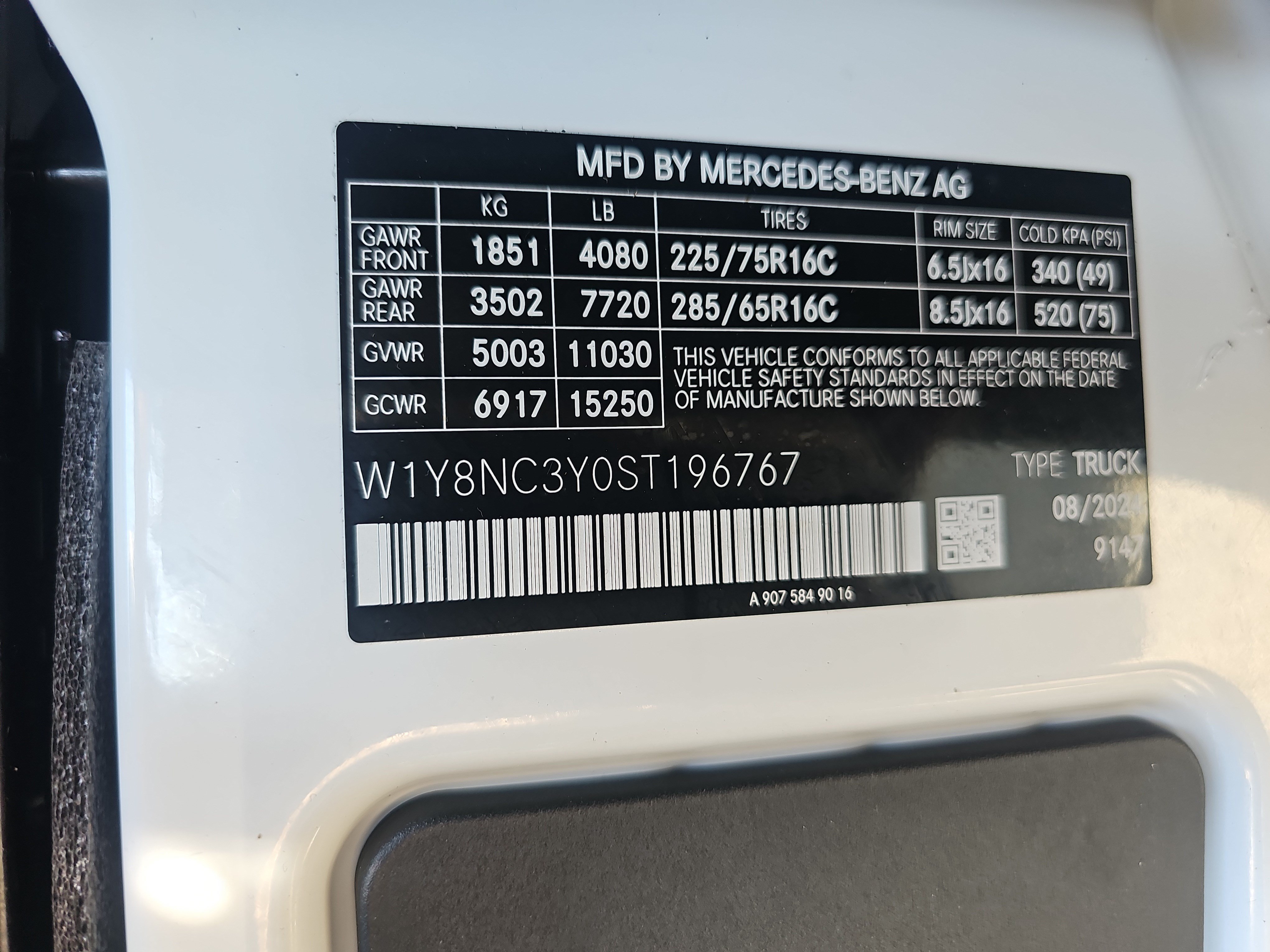 Used 2025 Mercedes-Benz Sprinter 3500 image 34