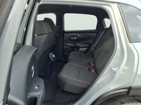 Used 2024 Honda HR-V Sport image 11