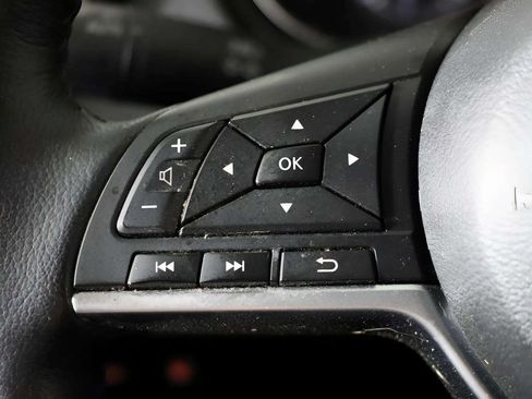 Used 2020 Nissan Rogue SV w/ Premium Package FWD image 38