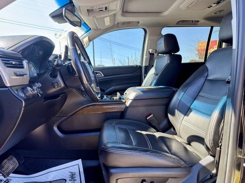 Used 2019 GMC Yukon XL Denali w/ Open Road Package image 10