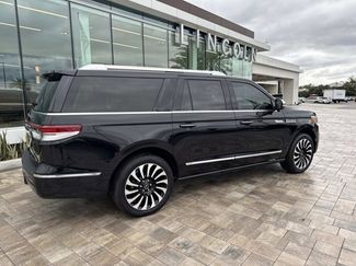 Used 2022 Lincoln Navigator L Black Label video 2