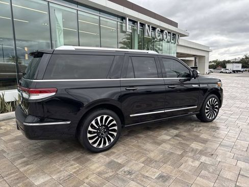 Used 2022 Lincoln Navigator L Black Label image 2