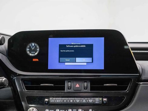 Used 2024 Lexus ES 350 image 14