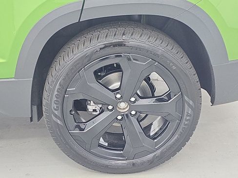 New 2026 Volkswagen Taos SE AWD/4WD image 31