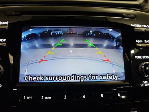 Used 2016 Nissan Murano S AWD/4WD image 25