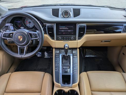 Used 2018 Porsche Macan S image 18