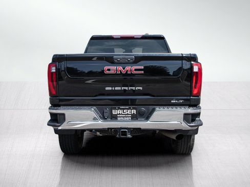 Used 2024 GMC Sierra 2500 SLT AWD/4WD image 4