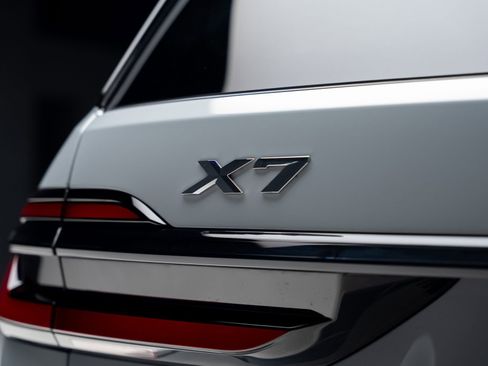 Used 2024 BMW X7 xDrive40i w/ Executive Package AWD/4WD image 30