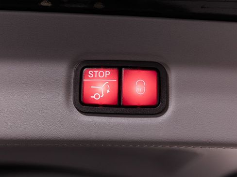 Certified 2024 Mercedes-Benz Maybach GLS 600 4MATIC image 34