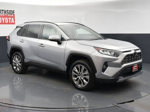 Used 2020 Toyota RAV4 Limited w/ Carpet Mat Package image 6