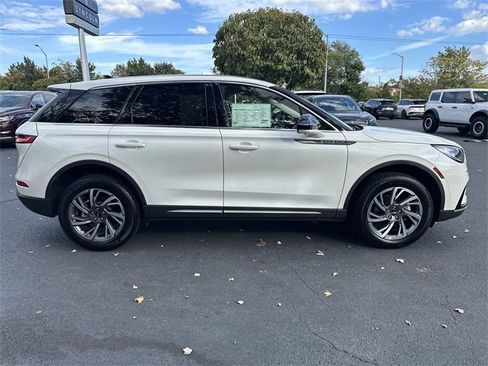 Certified 2024 Lincoln Corsair AWD w/ Equipment Group 101A image 4