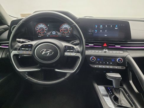 Used 2023 Hyundai Elantra Limited image 22