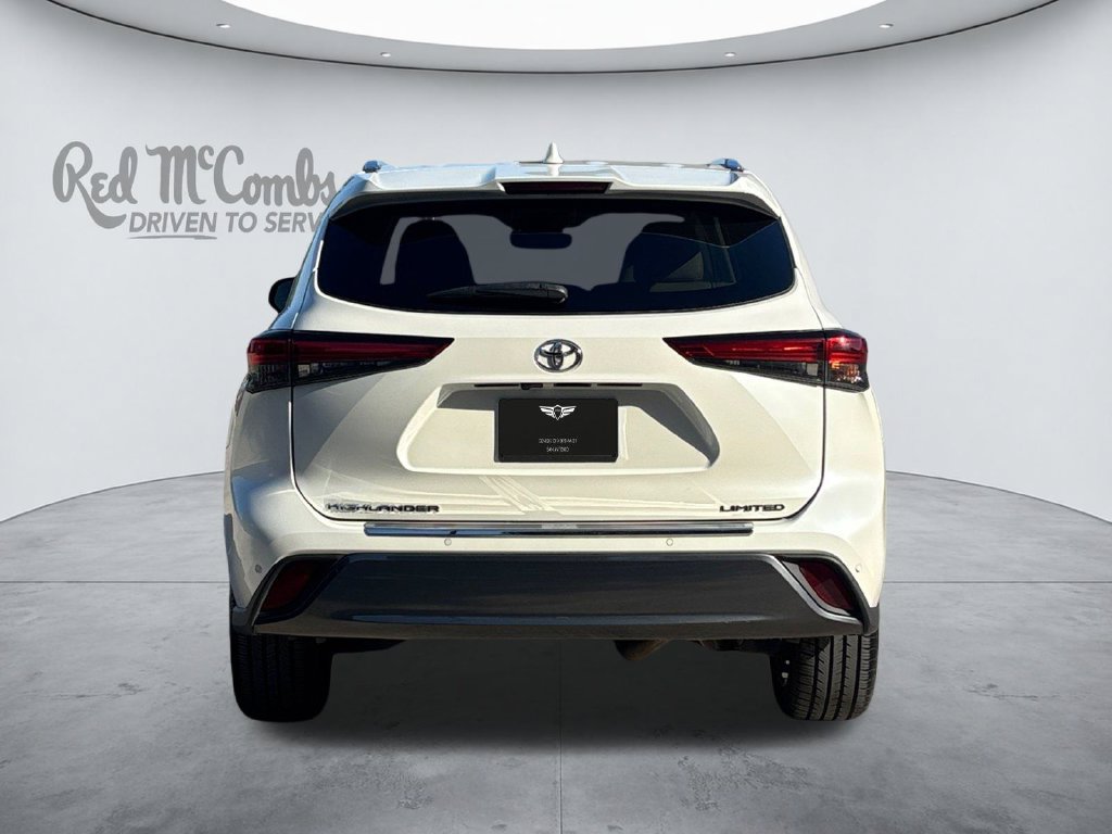 Used 2020 Toyota Highlander Limited FWD image 4