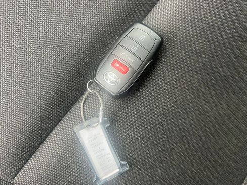 Used 2025 Toyota Camry LE image 20