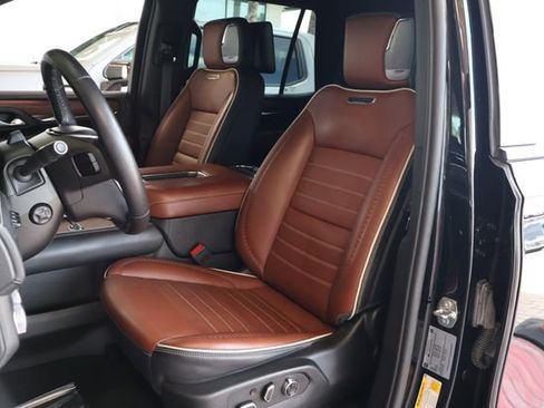 Used 2023 GMC Yukon Denali Ultimate AWD/4WD image 15