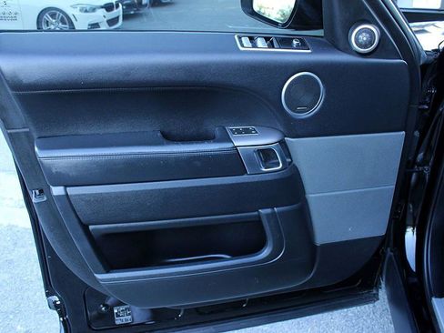 Used 2020 Land Rover Range Rover Sport HSE image 8