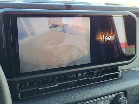 Used 2024 Jeep Wrangler Sport image 18