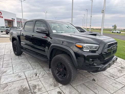 Used 2021 Toyota Tacoma TRD Pro AWD/4WD image 14